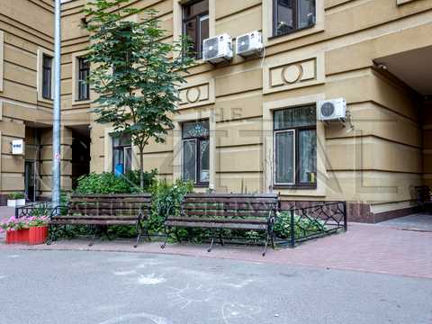 коммерческая по адресу Златоустовская ул., 55