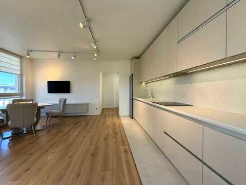 квартира за адресою Салютна вул., 2к21
