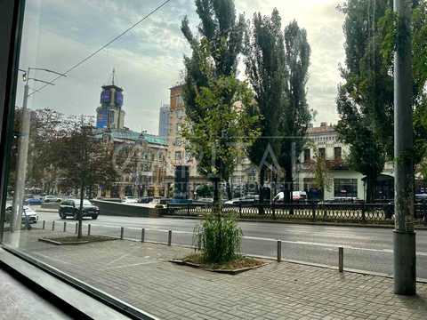 коммерческая по адресу Тараса Шевченко бульв., 2