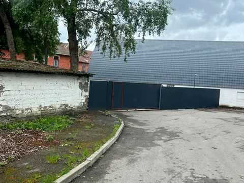 комерційна за адресою Слобідська вул., 1