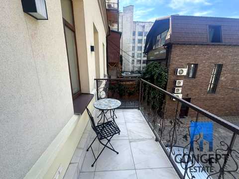 квартира за адресою Соборна пл. (Жовтнева), 6