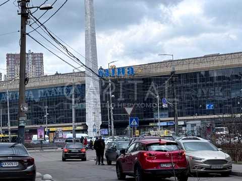 комерційна за адресою Золотоустівська вул., 3