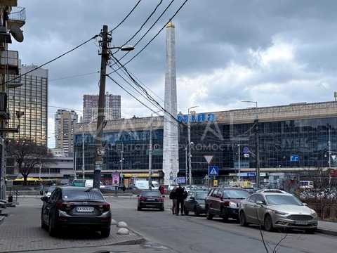комерційна за адресою Золотоустівська вул., 3