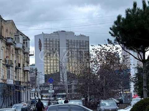 комерційна за адресою Золотоустівська вул., 3