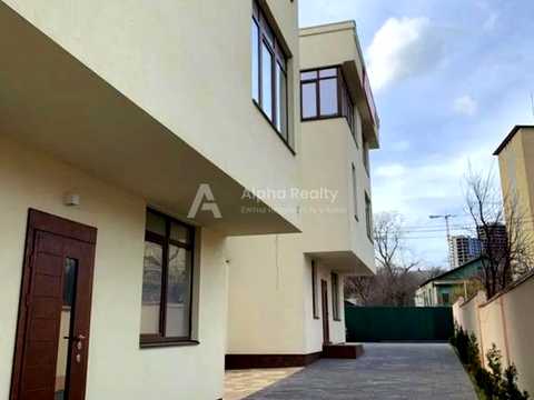 будинок за адресою Товарна вул.