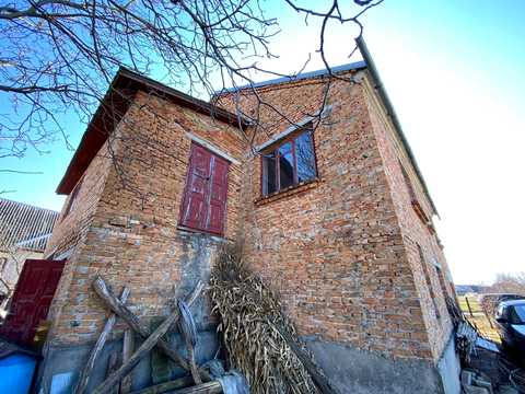 будинок за адресою с. Великі Млинівці, Спортивна, 47