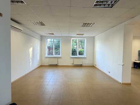 комерційна за адресою Петра Панча вул., 18-Б