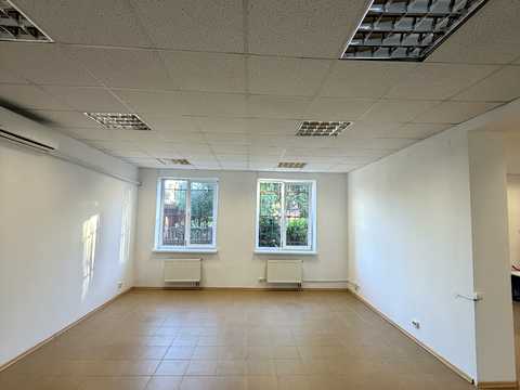 комерційна за адресою Петра Панча вул., 18-Б