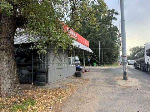 комерційна за адресою Академіка Глушкова просп., 1