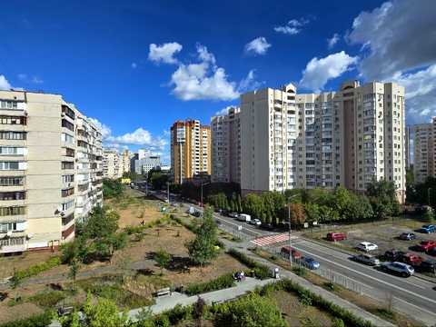 квартира за адресою Лариси Руденко вул., 15/14
