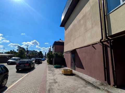 комерційна за адресою Троїцька вул. (Пролетарська), 37