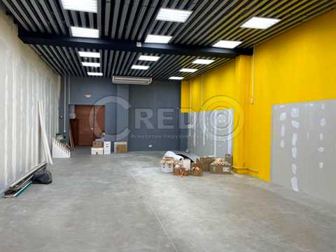 комерційна за адресою Українська вул., 2а