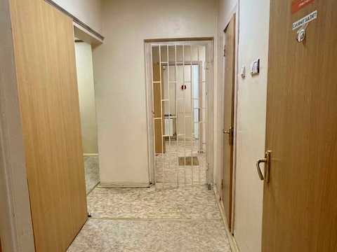 комерційна за адресою Академіка Єфремова вул. (Командарма Уборевича), 3