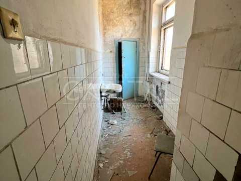 коммерческая по адресу Михаила Максимовича ул. (Онуфрія Трутенка), 1