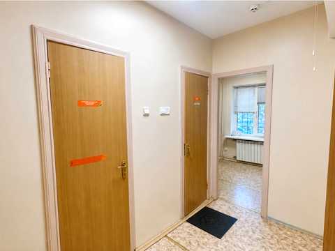 комерційна за адресою Академіка Єфремова вул. (Командарма Уборевича), 3