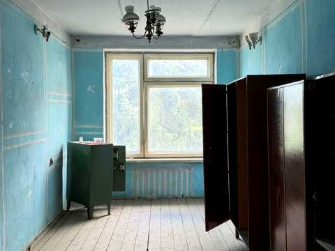 комерційна за адресою Грушевського, 12 Б