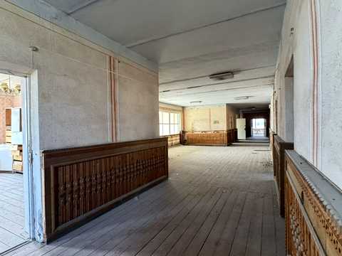 комерційна за адресою Грушевського, 12 Б