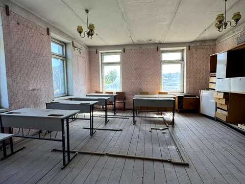 комерційна за адресою Грушевського, 12 Б