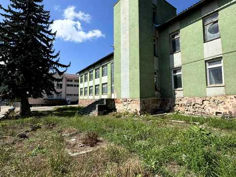 комерційна за адресою Грушевського, 12 Б