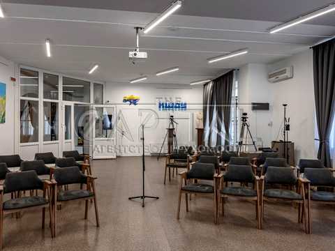 комерційна за адресою Київ, Добровольчих Батальйонів вул. (Панфіловців), 10