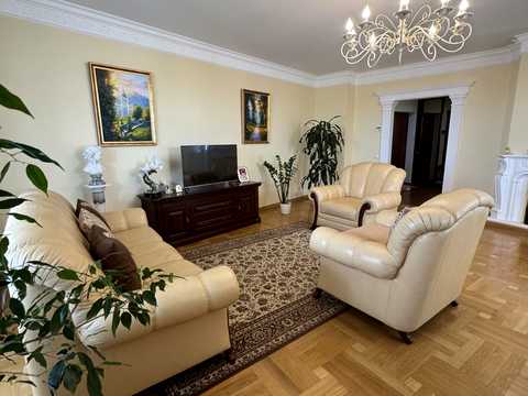 квартира за адресою Срібнокільська вул., 12