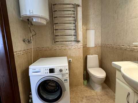 квартира за адресою Срібнокільська вул., 12