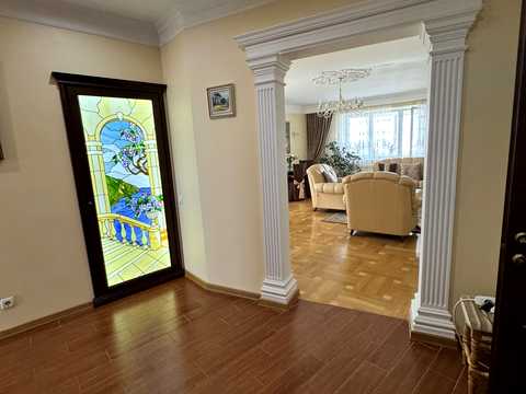 квартира за адресою Срібнокільська вул., 12