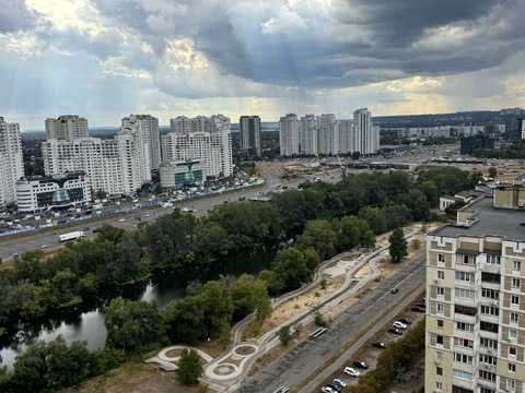 квартира за адресою Срібнокільська вул., 12