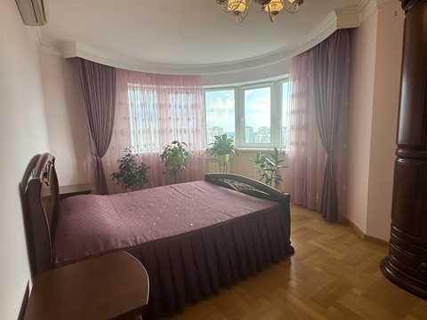 квартира за адресою Срібнокільська вул., 12