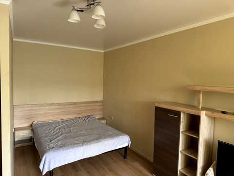 квартира за адресою Мостобудівників вул., 18