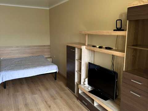 квартира за адресою Мостобудівників вул., 18