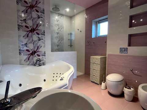 будинок за адресою Авіаторів, 5