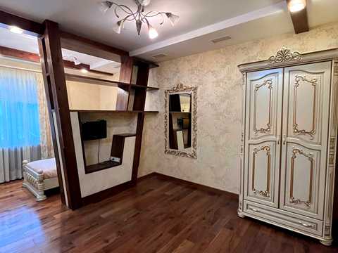будинок за адресою Авіаторів, 5