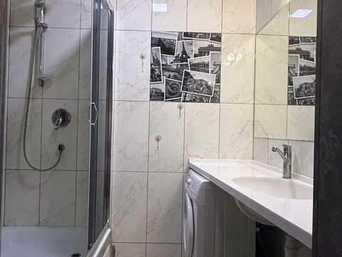 квартира за адресою Зарічна вул., 1-В