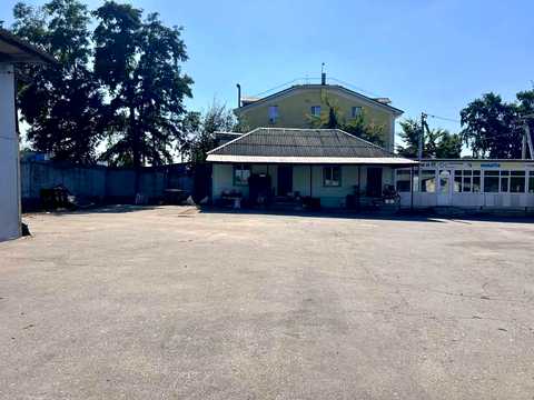 комерційна за адресою Степана Бандери вул. (Димитрова), 28