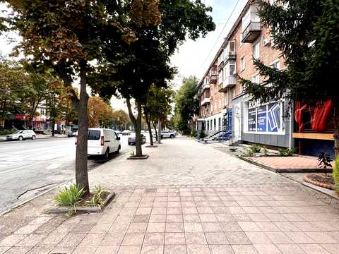 комерційна за адресою Кривий Ріг, Університетський просп. (Гагаріна), 37