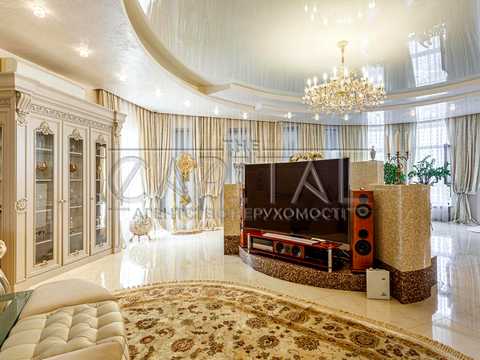 будинок за адресою Богатирська вул., 1