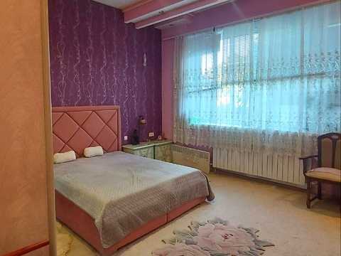 будинок за адресою Канадська вул. (Добролюбова)