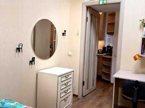 квартира за адресою Олександра Кониського вул. (Володарського), 7