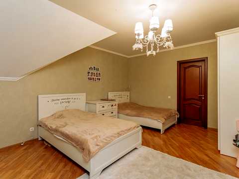 квартира по адресу Петропавловская ул., 87/3