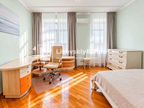квартира за адресою Почайнинська вул., 70