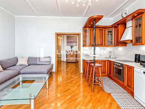 квартира за адресою Почайнинська вул., 70