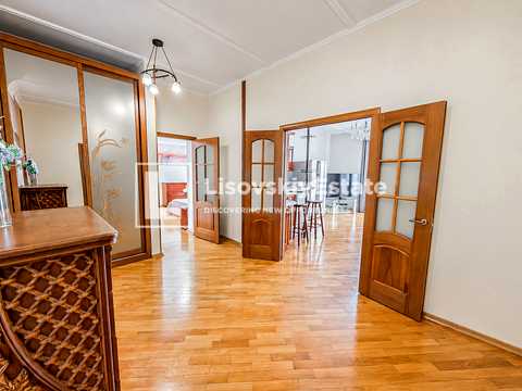 квартира за адресою Почайнинська вул., 70
