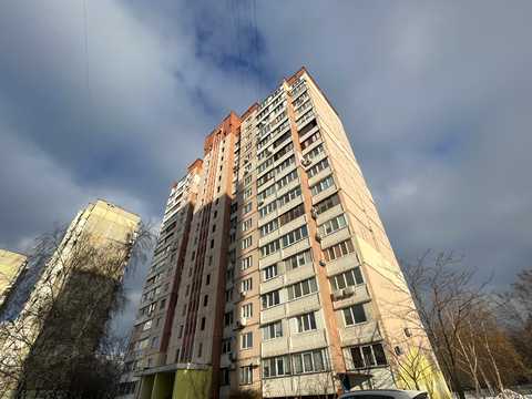 квартира за адресою Автозаводська вул., 63