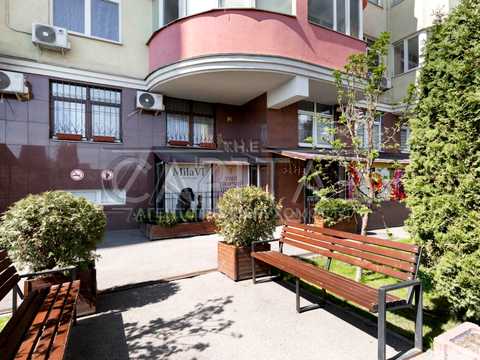 коммерческая по адресу Сім'ї Кульженків ул. (Петра Дегтяренка), 33