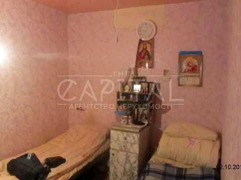 комерційна за адресою Кирилівська вул. (Фрунзе), 1