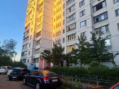 квартира за адресою Милославська вул., 21