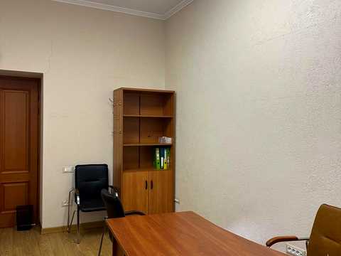 комерційна за адресою Новосельського вул., 97