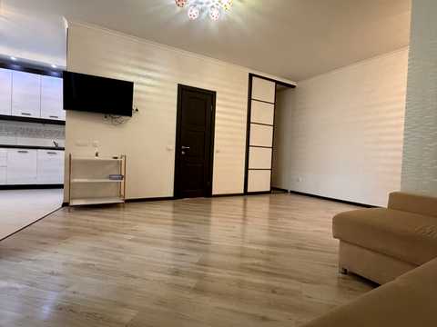 квартира за адресою Анни Ахматової вул., 22