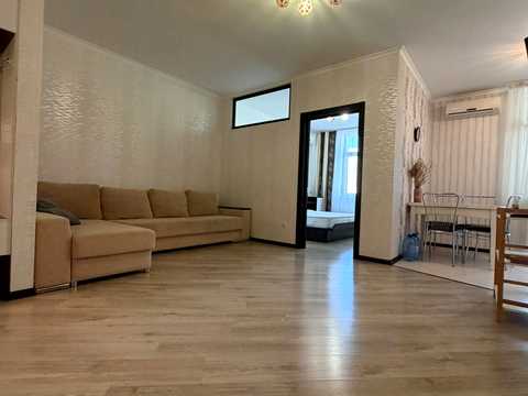 квартира за адресою Анни Ахматової вул., 22
